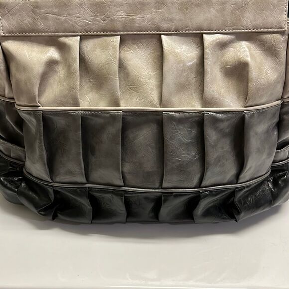 Miche Gray “Heidi” Large Clutch Purse - Picture 2 of 10